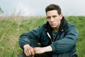 Johnny Saxby (Josh O'Connor)
